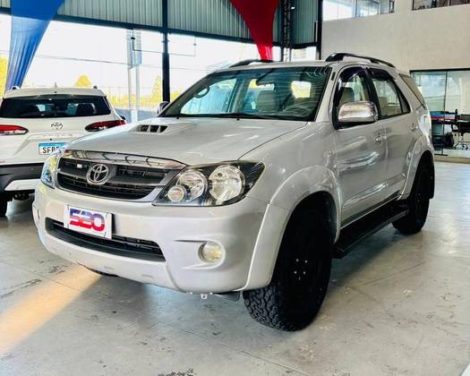 TOYOTA HILUX SW4 3.0 SRV 4X4 16V TURBO INTERCOOLER DIESEL 4P AUTOMÁTICO TOYOTA HILUX SW4 3.0 SRV 4X4 16V TURBO INTERCOOLER DIESEL 4P AUTOMÁTICO
